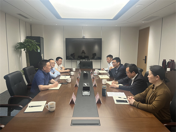 4月29日上午，洪董、余總赴浙江交工集團供應鏈公司考察調研。.jpg