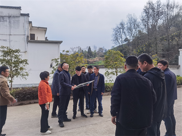 3月14日，王縣長(cháng)調研煙花爆竹公司倉儲提升項目前期工作.jpg
